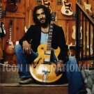 bycarlost.blogspot.com_Naveen_Andrews_Guitarras_09.jpg